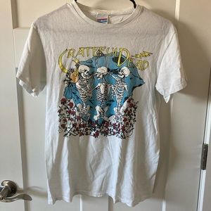 UO Grateful Dead t shirt
